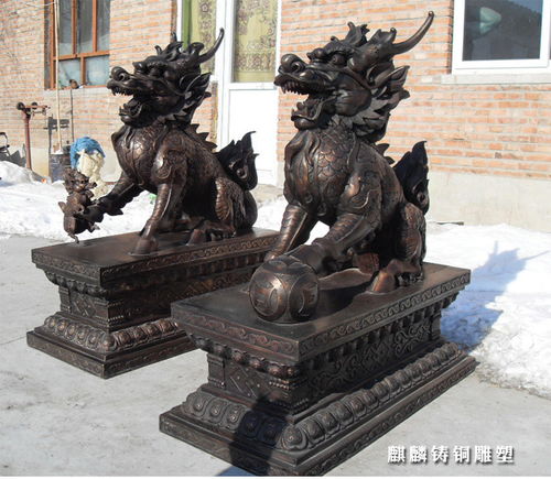 匠心铸祥瑞 探访信阳纯铜麒麟雕塑艺术与兴悦铜雕的石雕加工